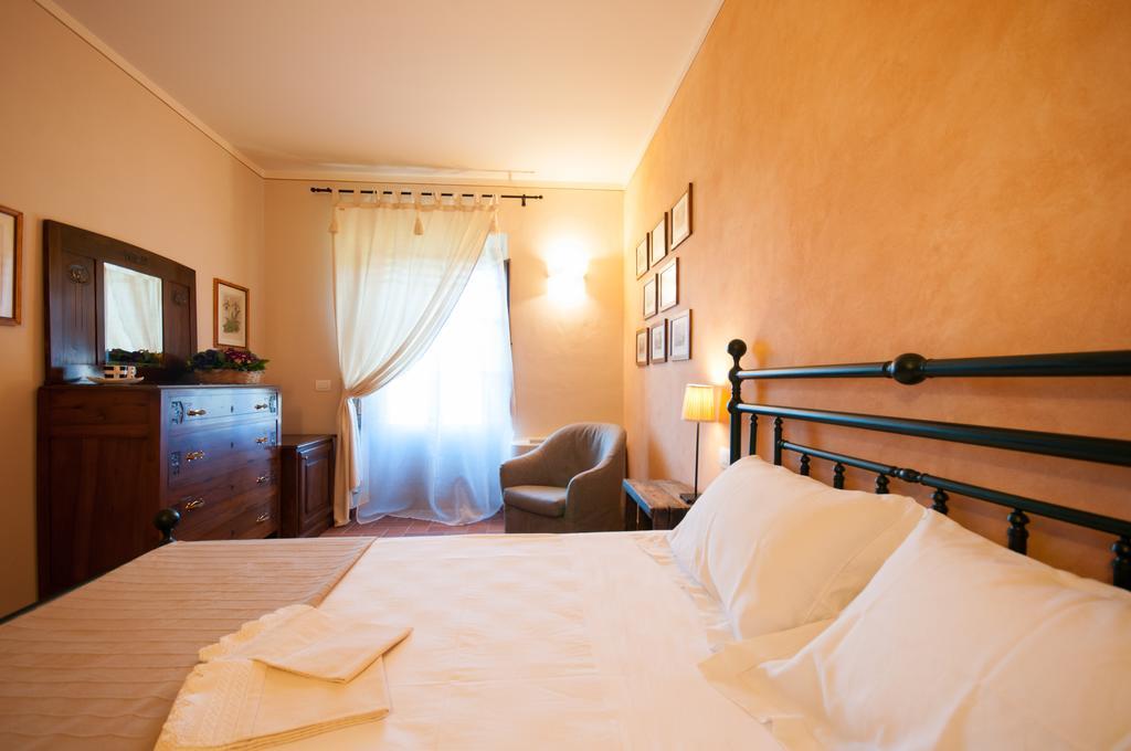 Agriturismo Borgo Tra Gli Olivi كاستيجليون فيورنتينو الغرفة الصورة